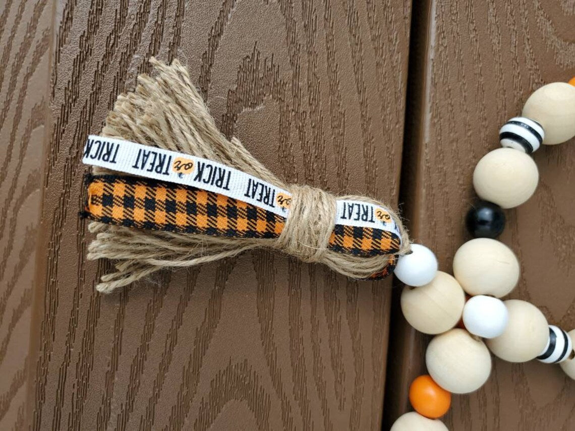 Rustic ghost Halloween wood bead garland, tiered tray decor, Halloween garland for tiered tray