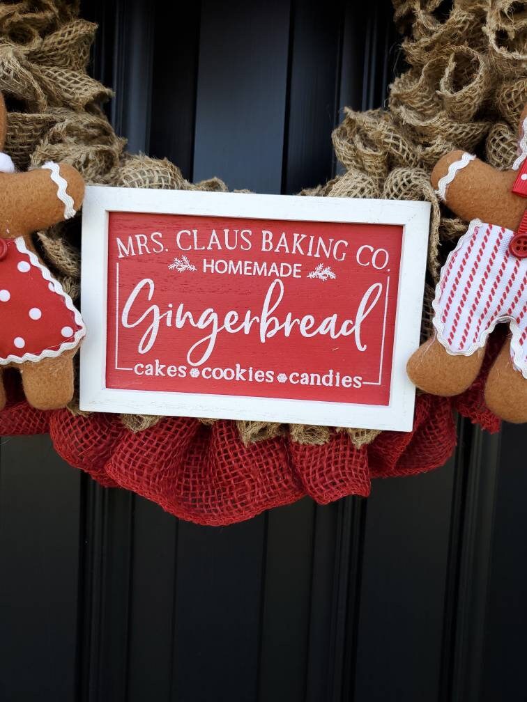 Festive Christmas gingerbread wreath for front door, gingerbread decor, Christmas burlap wreath, red Christmas wreath